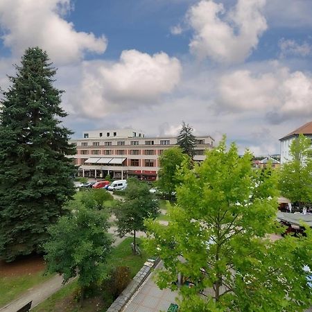Apartman Astra Sezimovo Usti Exteriér fotografie