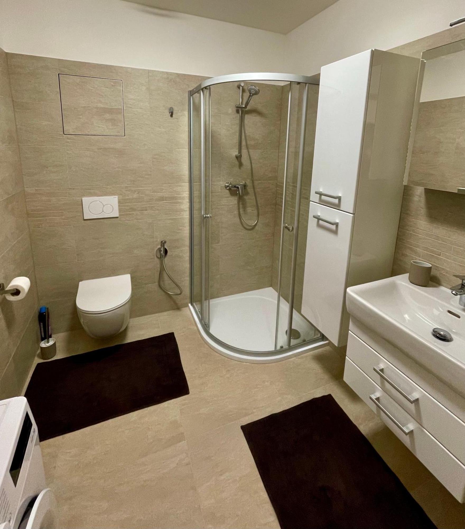 Apartman Astra Sezimovo Usti Exteriér fotografie